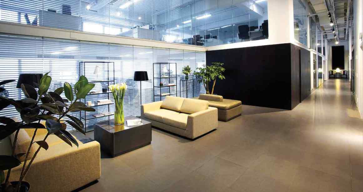 Crescent-Western-Trade-Center-Amenities-Business-Center-Western-Express-Highway-Dahisar